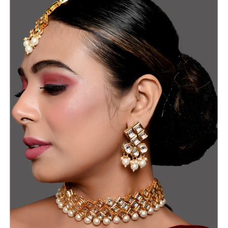 Handcrafted Lattice Mirror Stone Pearl Choker Necklace Set with Earrings and Maang Tikka